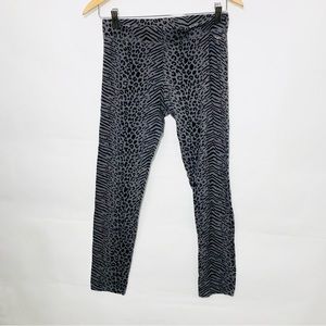 Victoria’s Secret PINK cheetah leopard gray leggings tights size medium
